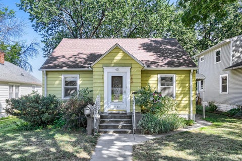 Homes For Sale - 1084 Gorman Avenue<br/> Saint Paul, MN 55118