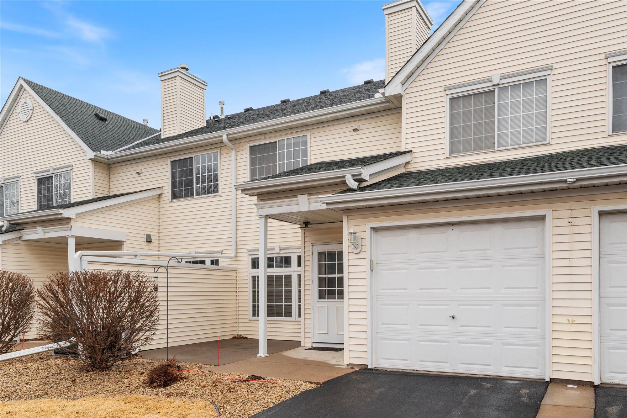 452 Aqua Circle, Circle Pines, Minnesota image 3