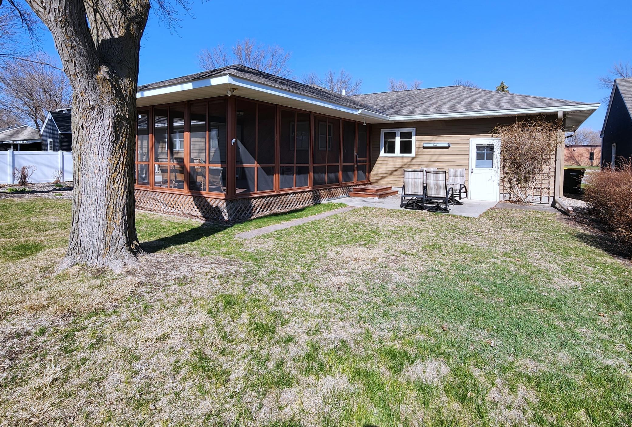 710 9th Street, Olivia, Minnesota image 31