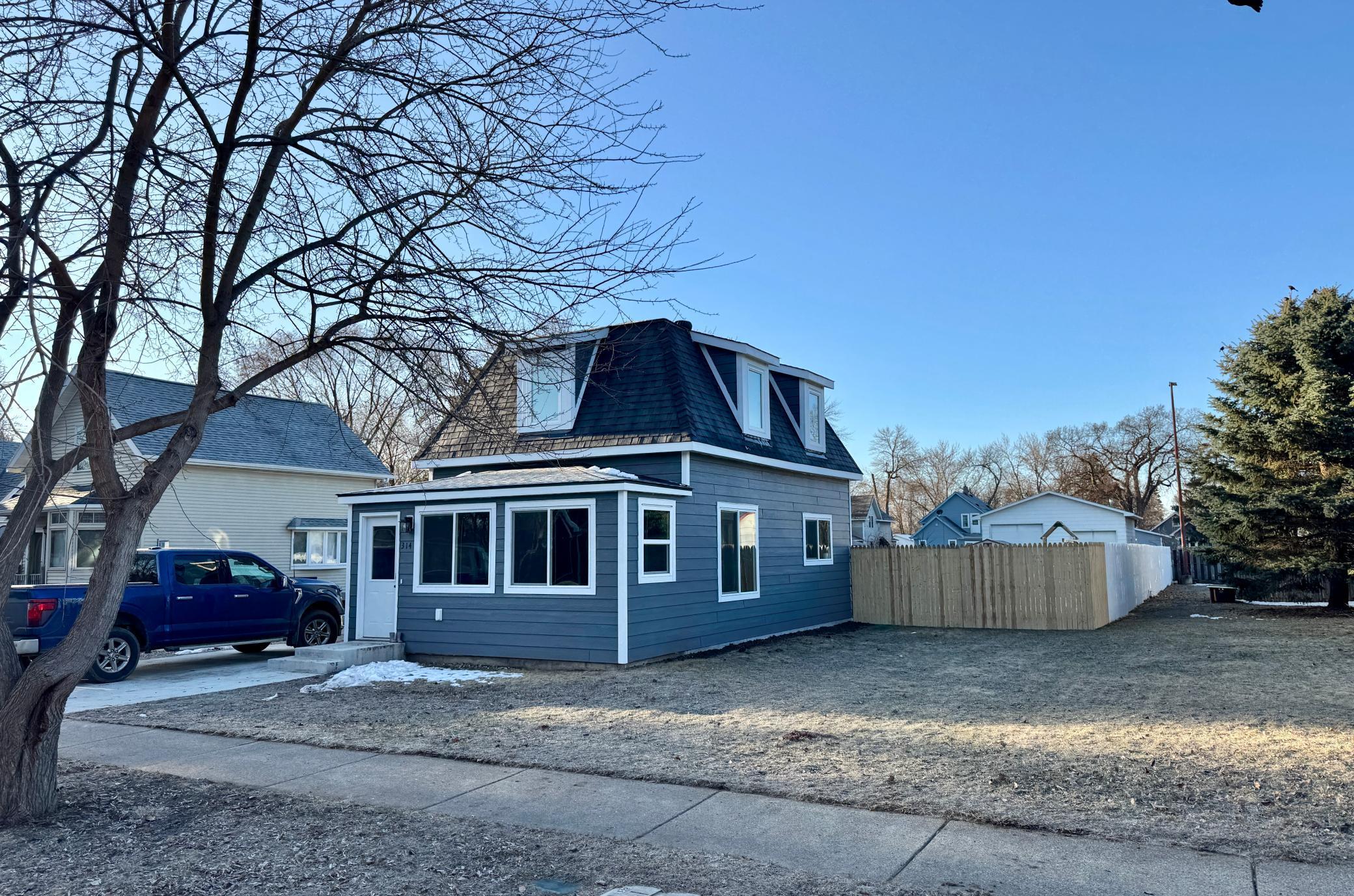 314 E 3rd Street, Litchfield, Minnesota image 2