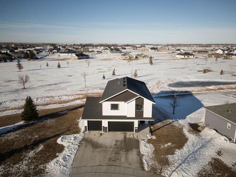 Homes For Sale - 102 Lindsey Court<br/> Mapleton, ND 58059