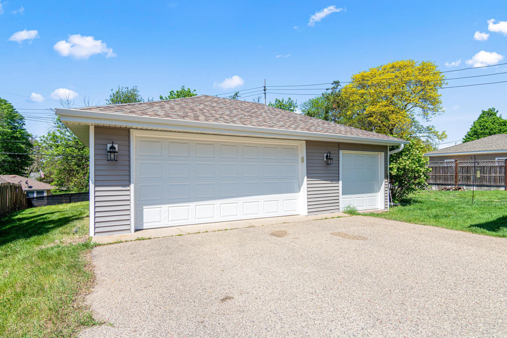 8200 Abbott Avenue, Minneapolis, Minnesota image 25