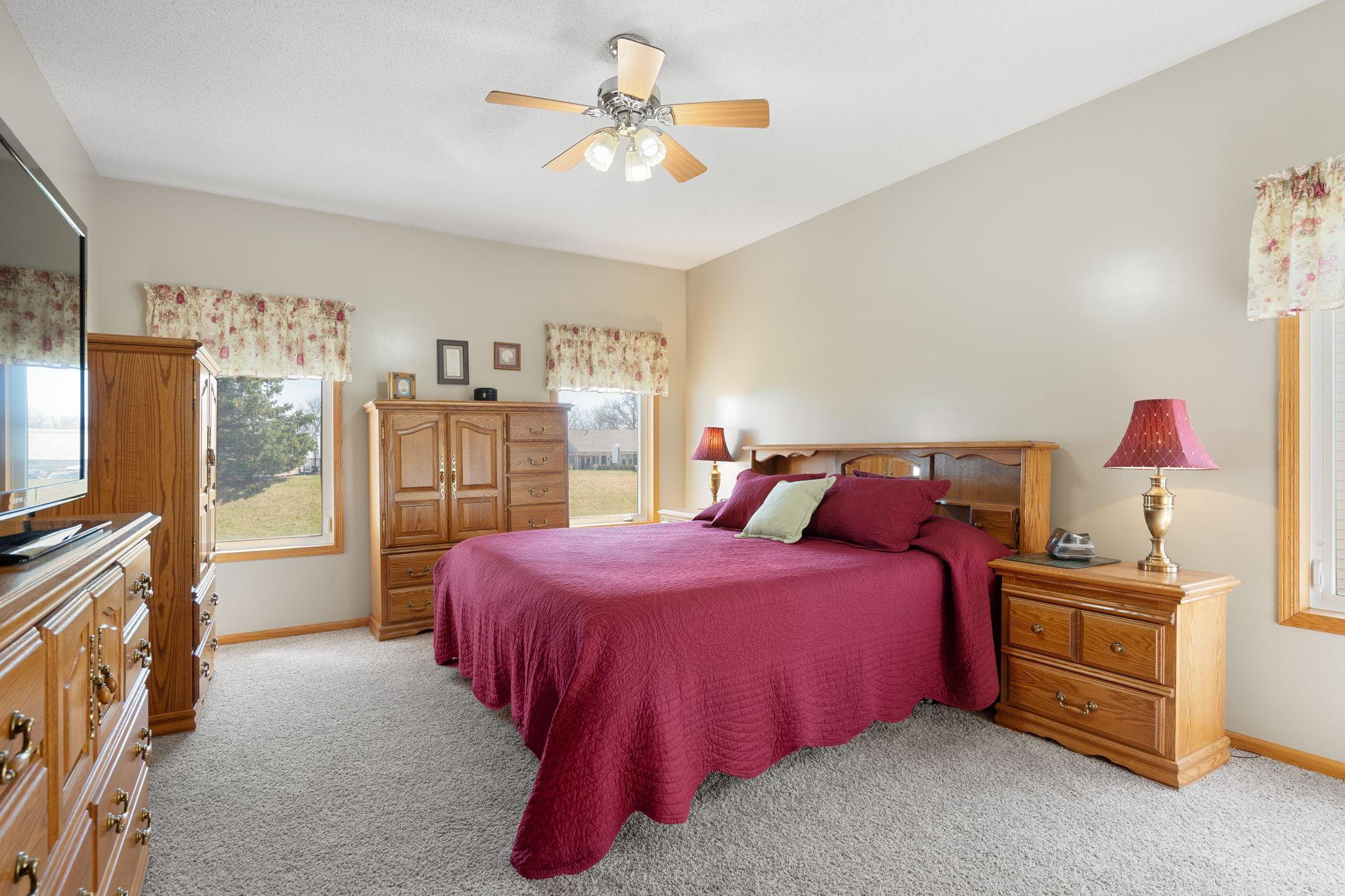 2425 Mossy Creek Drive, Owatonna, Minnesota image 17
