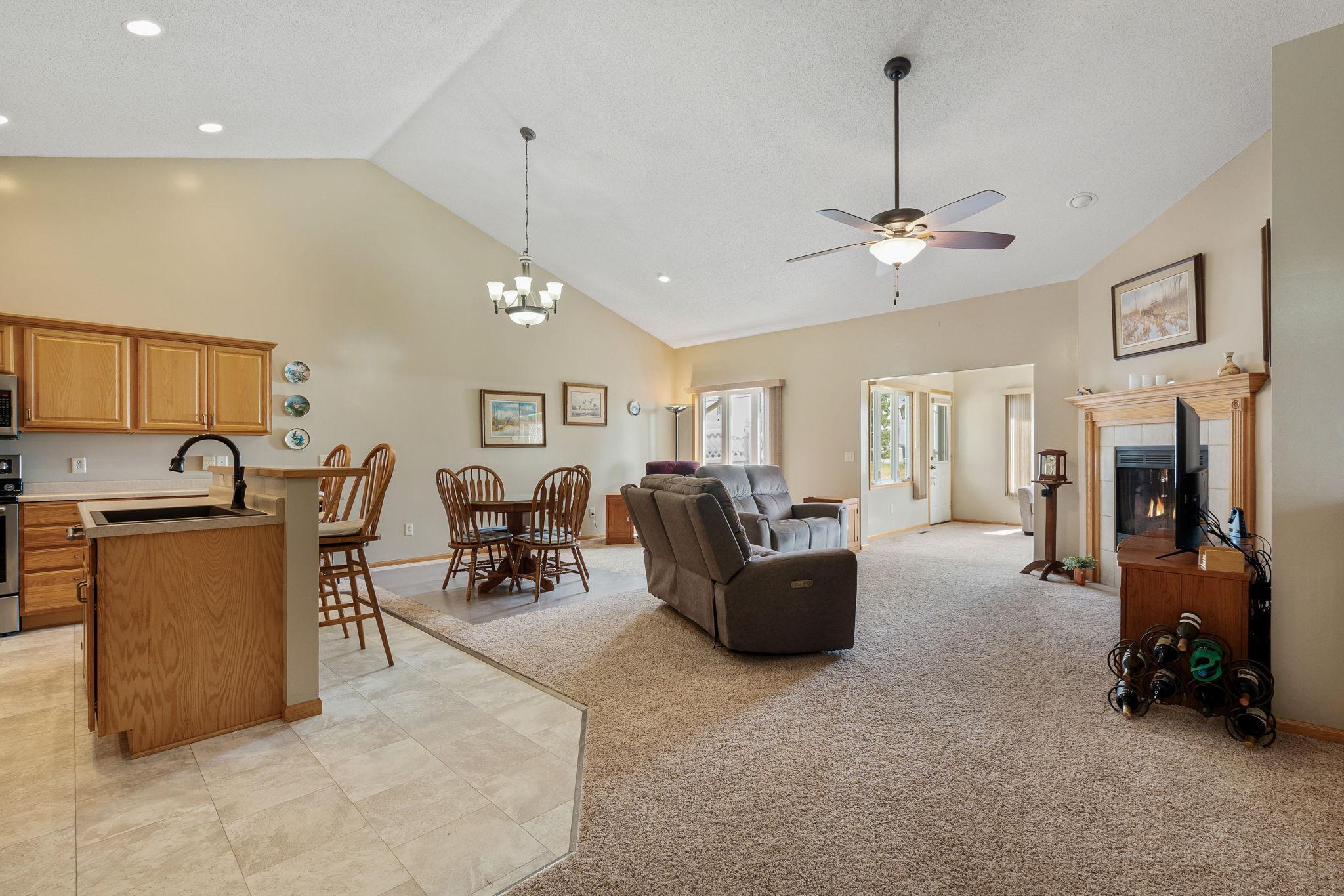 2425 Mossy Creek Drive, Owatonna, Minnesota image 2