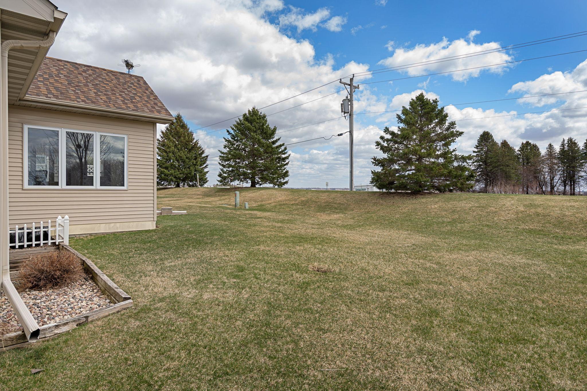 2425 Mossy Creek Drive, Owatonna, Minnesota image 32