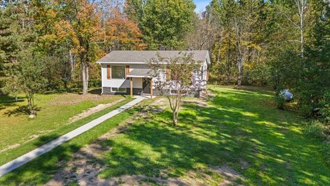 Homes For Sale - 27176 Birch Drive<br/> Bovey, MN 55709