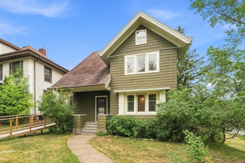 Homes For Sale - 2114 E 2nd Street<br/> Duluth, MN 55812