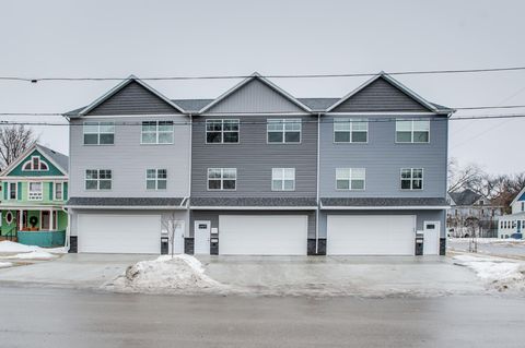 Townhouse For Sale - 628 10th Avenue<br/> Fargo, ND 58102