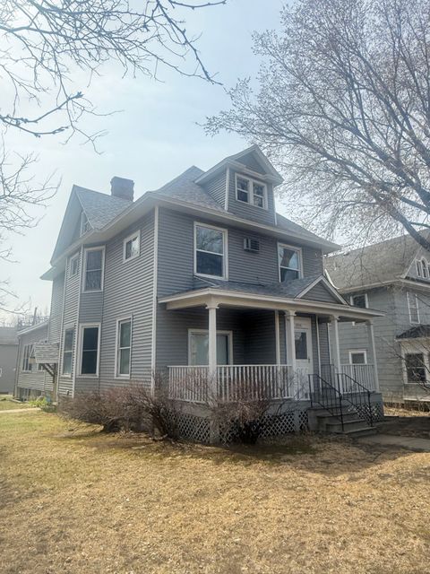 Multifamily For Sale - 1854 Roblyn Ave Ave<br/> Ramsey County, Saint Paul, MN 55104