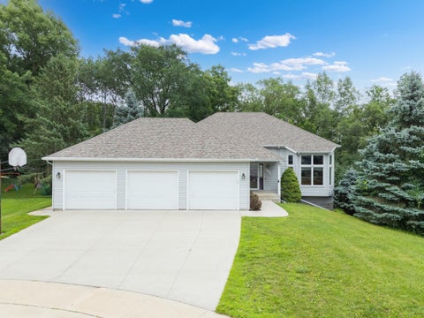 Homes For Sale - 1241 Baird Lane<br/> Olmsted County, Rochester, MN 55906