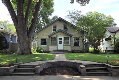 Homes For Sale - 5610 37th Avenue<br/> Hennepin County, Minneapolis, MN 55417