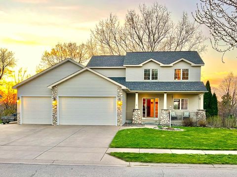 Homes For Sale - 641 Aspen Avenue<br/> Red Wing, MN 55066
