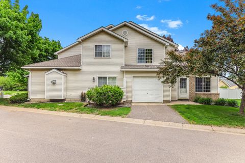 Townhouse For Sale - 2333 Williams Drive<br/> Burnsville, MN 55337