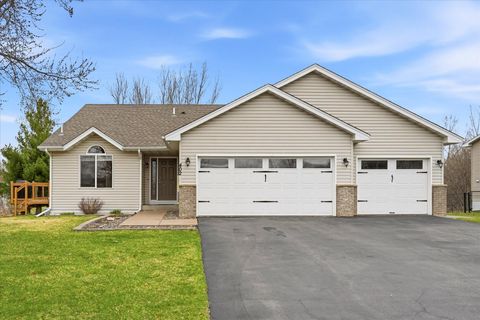 Homes For Sale - 402 Birch Street<br/> Isanti, MN 55040