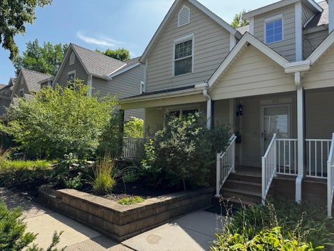 Townhouse For Sale - 818 24th Avenue<br/> Minneapolis, MN 55418