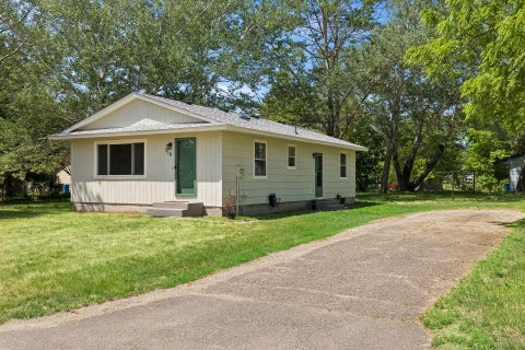 Homes For Sale - 310 18th Avenue<br/> Cambridge, MN 55008
