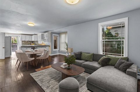 Homes For Sale - 768 Desoto Street<br/> Saint Paul, MN 55130