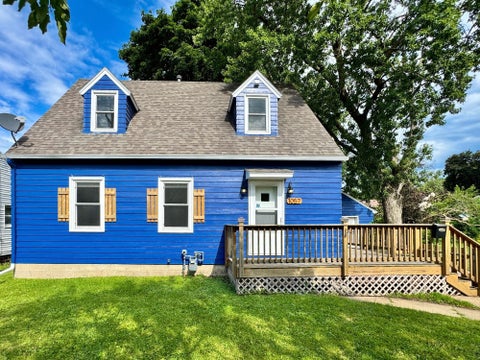 Homes For Sale - 1057 Linn Avenue<br/> Steele County, Owatonna, MN 55060