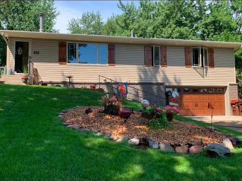 Homes For Sale - 7335 Clayton Avenue<br/> Dakota County, Inver Grove Heights, MN 55076