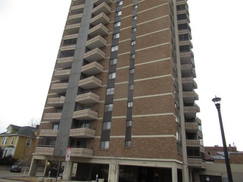 Condo For Sale - 410 Groveland Avenue<br/> Minneapolis, MN 55403