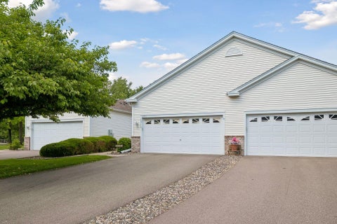 Townhouse For Sale - 18716 Kalmar Court<br/> Dakota County, Lakeville, MN 55044