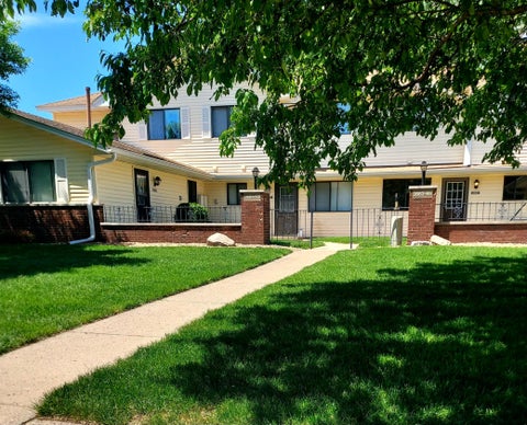 Condo For Sale - 2653 Brookdale Lane<br/> Minneapolis, MN 55444