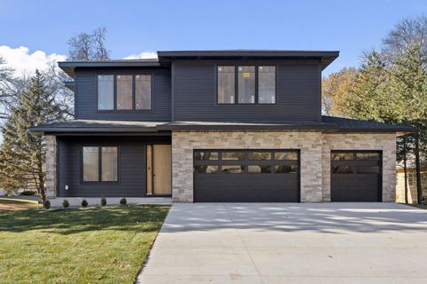 Homes For Sale - 6612 Warren Avenue<br/> Edina, MN 55439