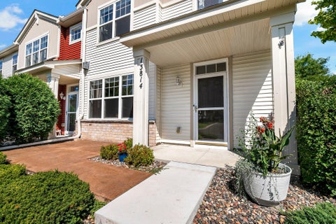Townhouse For Rent - 13814 Atwood Avenue<br/> Dakota County, Rosemount, MN 55068