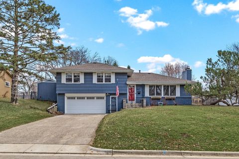 Homes For Sale - 5617 Dale Avenue<br/> Edina, MN 55436