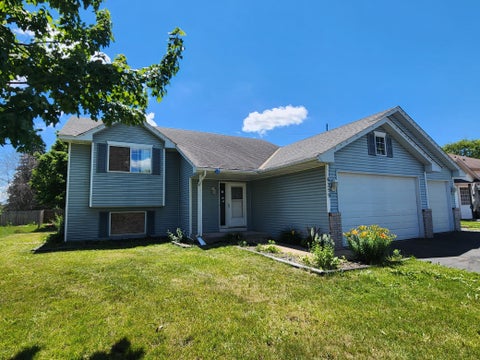 Homes For Sale - 6259 Forest Boulevard Trail<br/> Wyoming, MN 55092