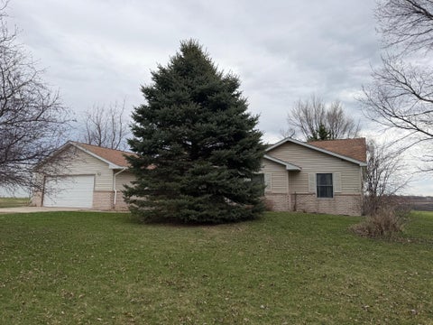 Homes For Sale - 11860 County Road 8<br/> Montrose, MN 55363
