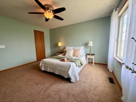 Townhouse For Sale - 1825 Southcross Drive<br/> Dakota County, Burnsville, MN 55306