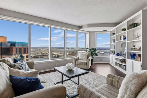 Condo For Sale - 168 6th Street<br/> Saint Paul, MN 55101