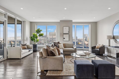 Condo For Sale - 1111 W River Parkway<br/> Hennepin County, Minneapolis, MN 55415