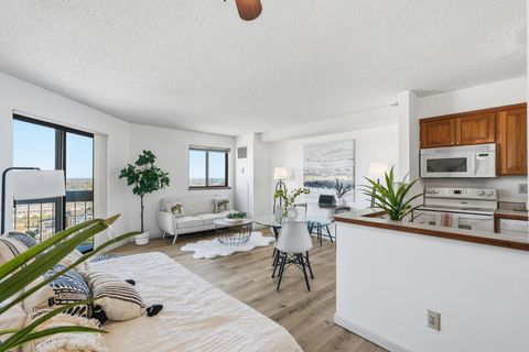 Condo For Sale - 78 10th Street<br/> Saint Paul, MN 55101