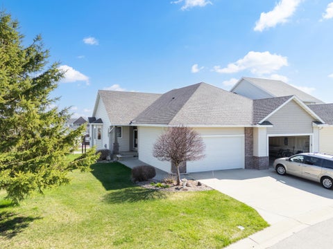 Townhouse For Sale - 5777 Dogwood Court<br/> Olmsted County, Rochester, MN 55901