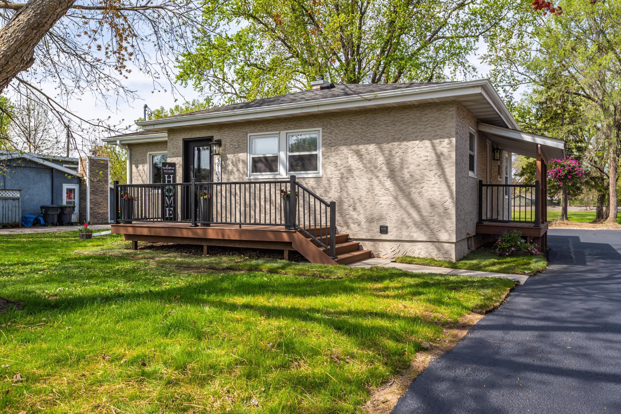 2108 29th Street, La Crosse, Wisconsin image 2