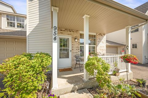 Townhouse For Sale - 954 Conner Street<br/> Chaska, MN 55318