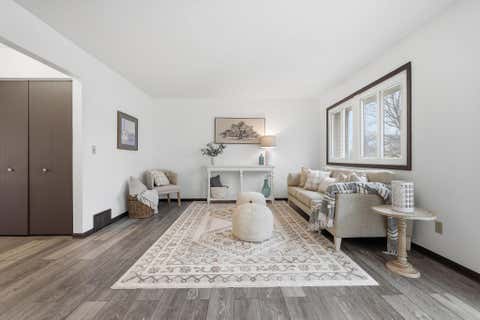 Townhouse For Sale - 7597 Whitney Drive<br/> Dakota County, Saint Paul, MN 55124