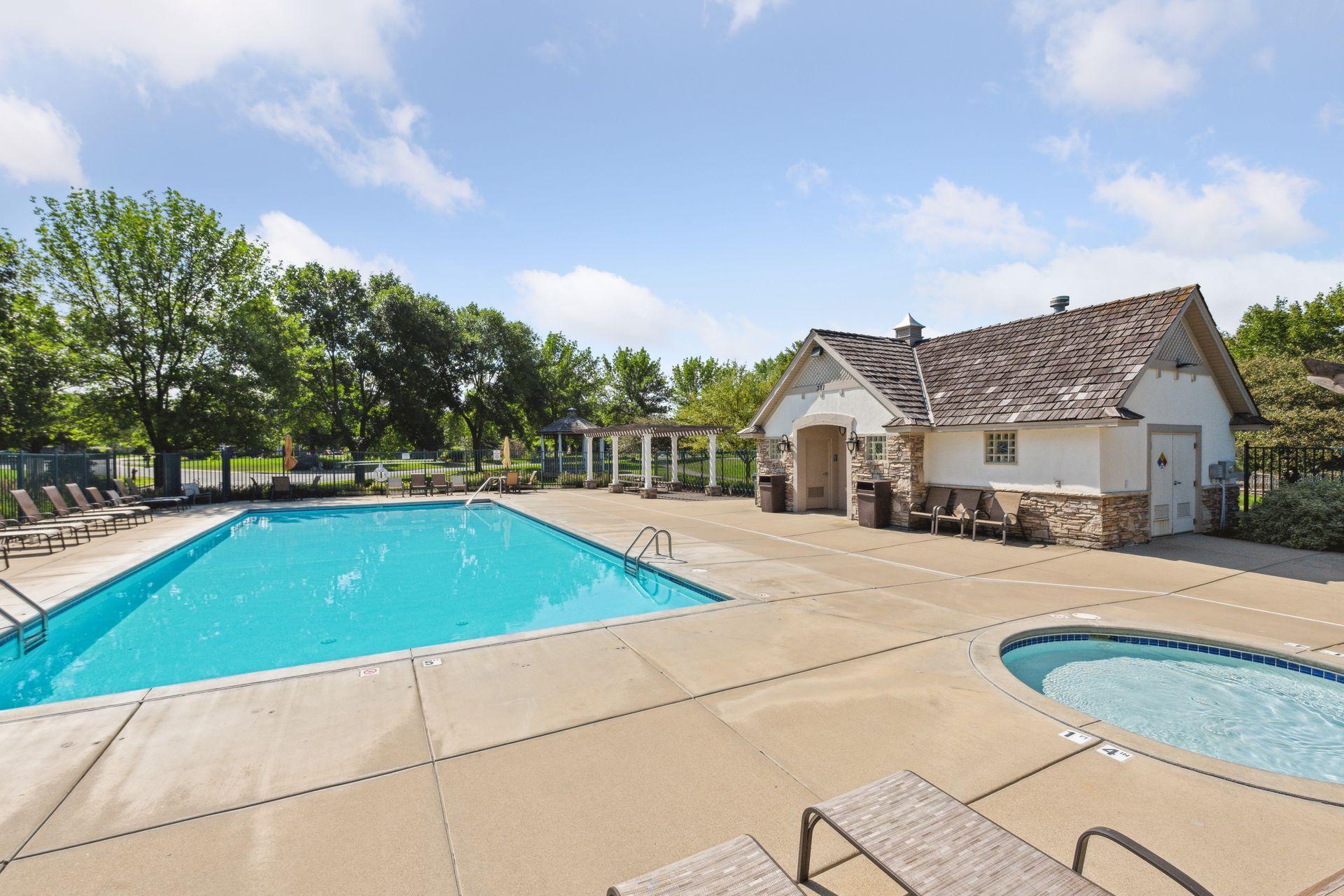 525 Greenview Drive, Chanhassen, Minnesota image 26