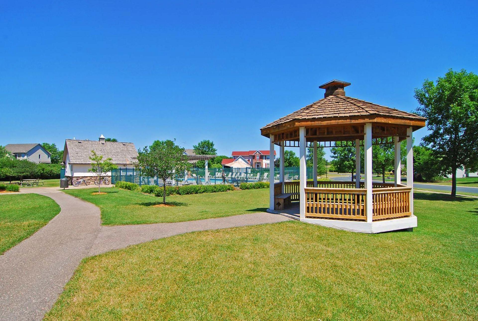 525 Greenview Drive, Chanhassen, Minnesota image 28