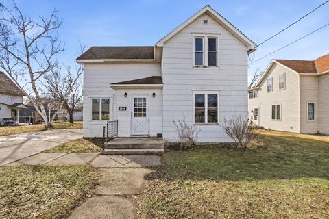 Homes For Sale - 110 1st Street<br/> Melrose, MN 56352