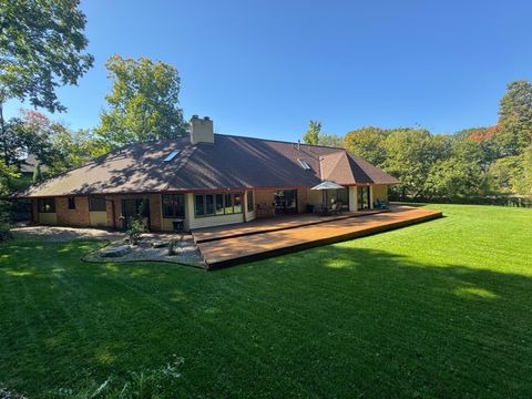Homes For Sale - 1000 Heritage Lane<br/> Wayzata, MN 55391