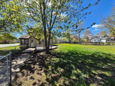 Homes For Sale - 402 22nd Avenue<br/> Saint Cloud, MN 56303