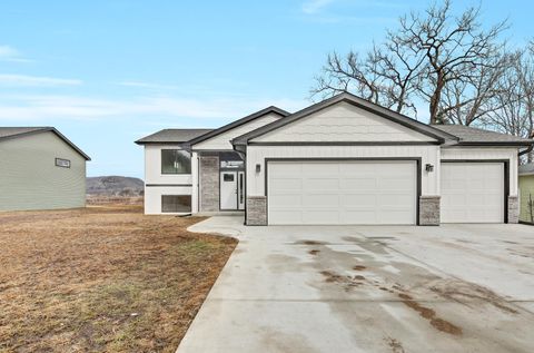 Homes For Sale - 120 Coulee Way<br/> Wabasha County, Wabasha, MN 55981