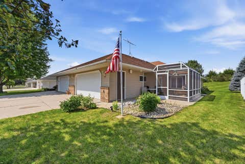 Townhouse For Sale - 207 Circle View Drive<br/> Dassel, MN 55325