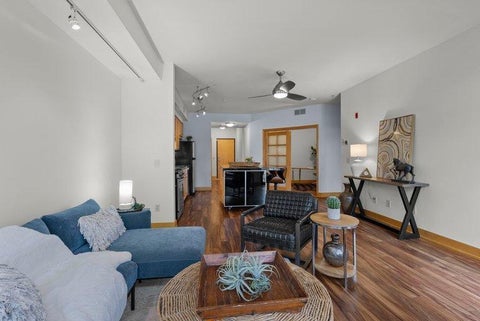 Condo For Sale - 4500 Chicago Avenue<br/> Minneapolis, MN 55407