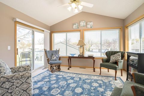 Townhouse For Sale - 1439 Eagle Drive<br/> Waconia, MN 55387