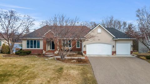 Homes For Sale - 1890 Edgewater Place<br/> Victoria, MN 55386