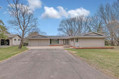 Homes For Sale - 3604 Crestwood Drive<br/> Alexandria, MN 56308